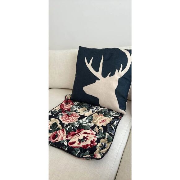 TWO Decorative & throw pillow, 2 types of covers included - Picture 3 of 5